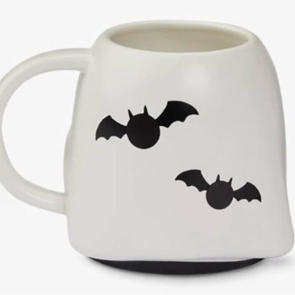 TIM Horton's Ghost Mug 2024 Colour Change Mug Heat Activated 20oz - Picture 3 of 4
